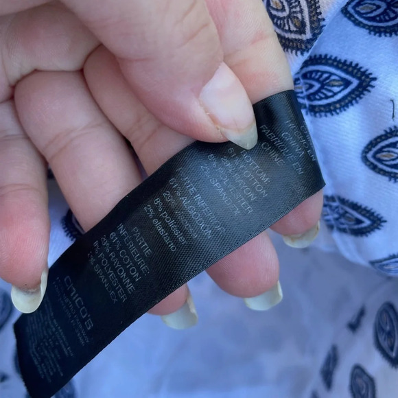 NWOT CHICOS SO SLIMMING PAISLEY GIRLFRIEND CROP PANTS - Picture 5 of 7